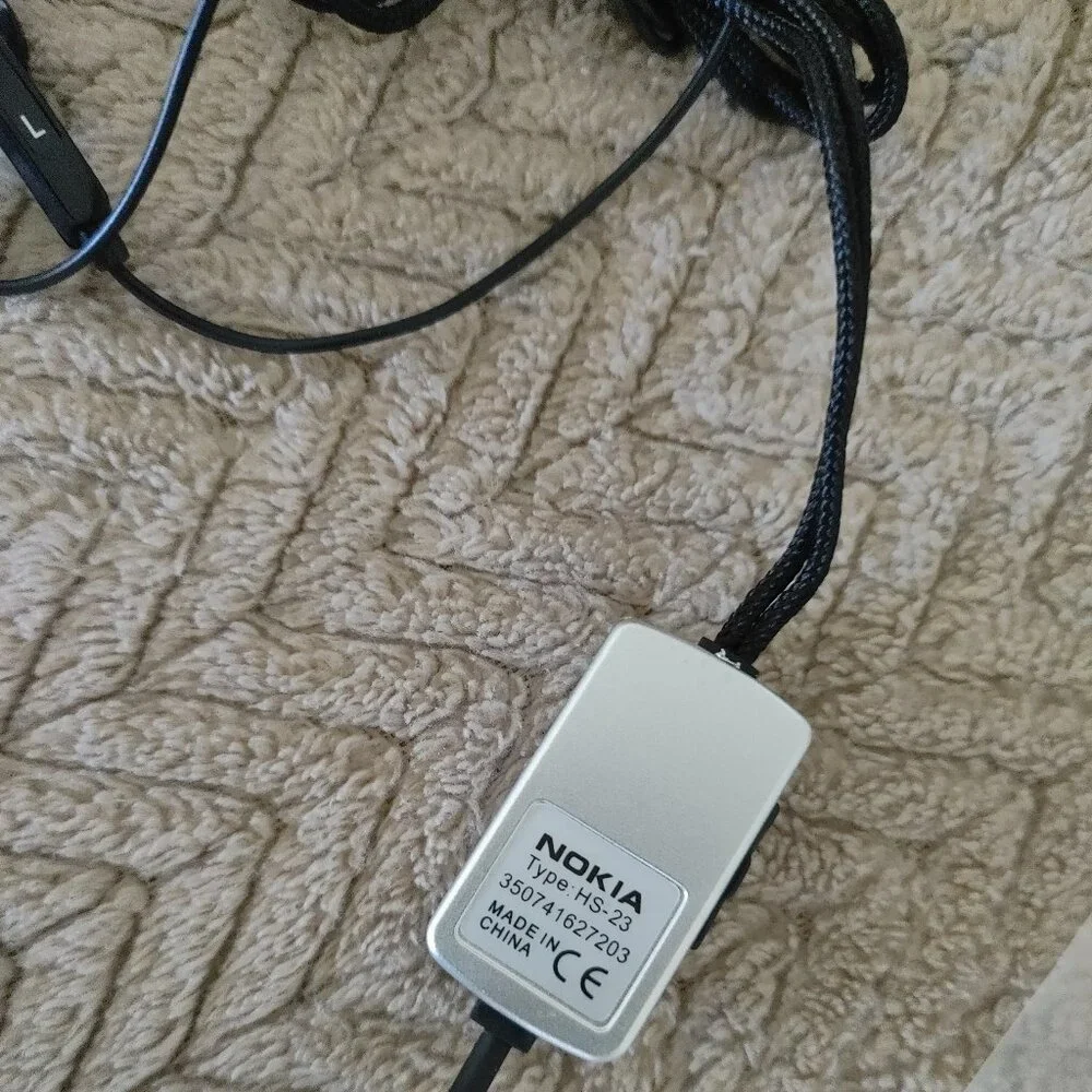 NOKIA Headset as pictured Type HS - 23 for Nokia phone